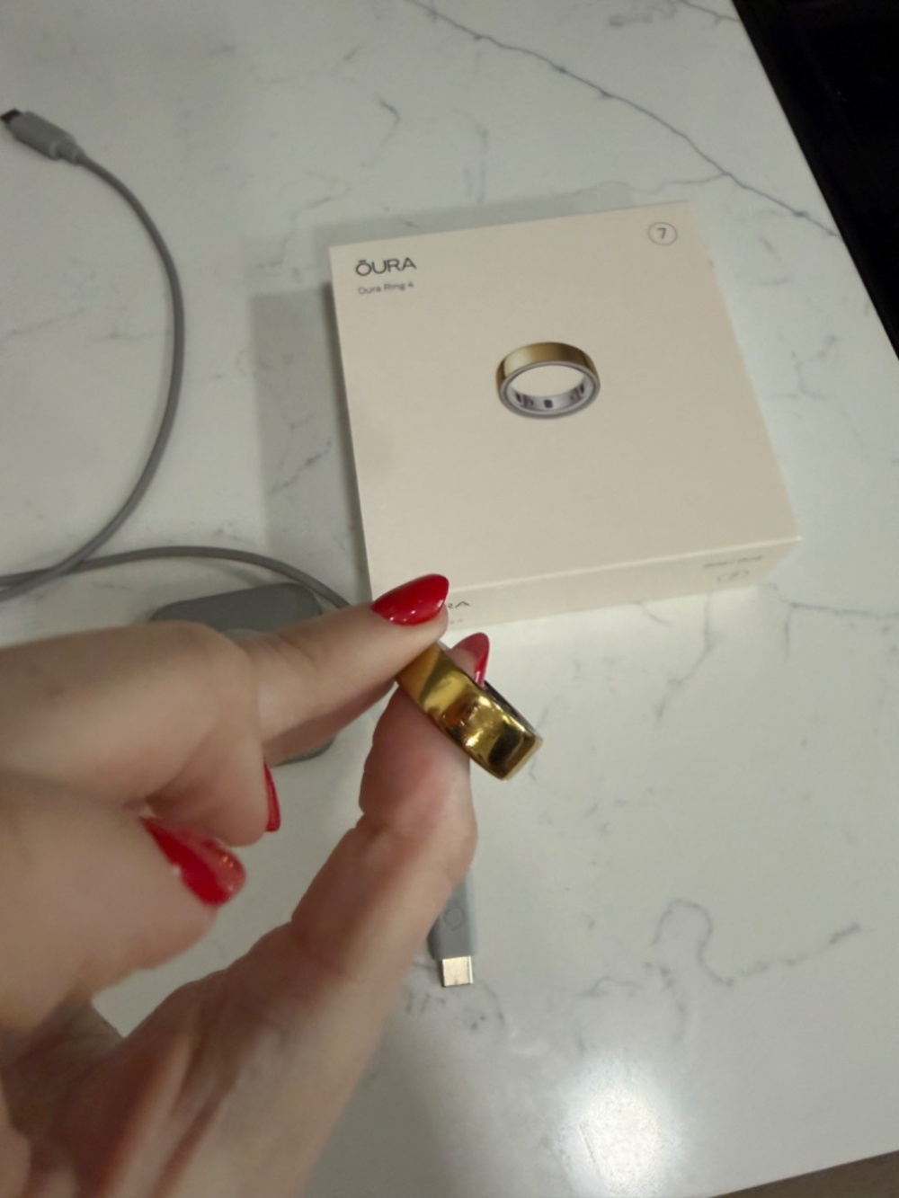 Oura Ring 4 - Gold - Size 7 - Picture 6 of 6